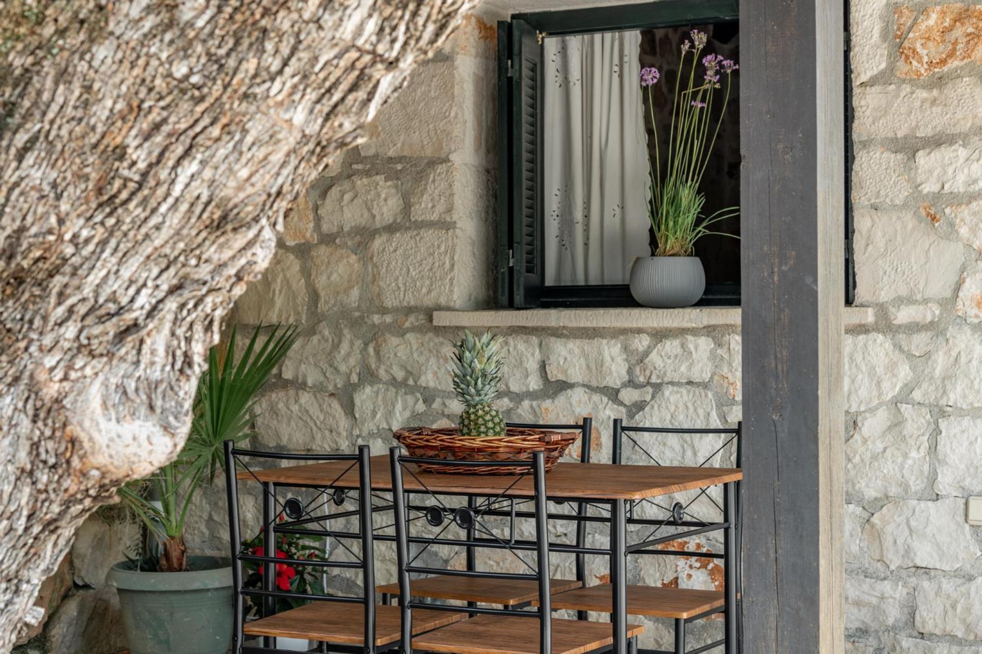 Appartement οrama - 5 Stone View Close To The Castle At Bohali Hill *